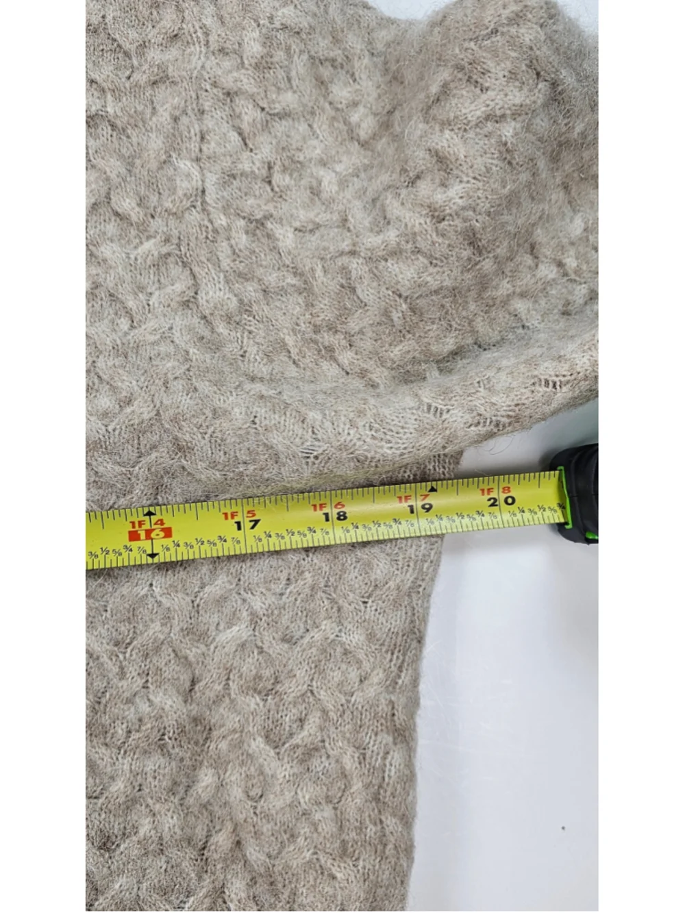 Lululemon Alpaca Wool Blend Crosshatch Sweater Women L Beige Cropped Cable Knit